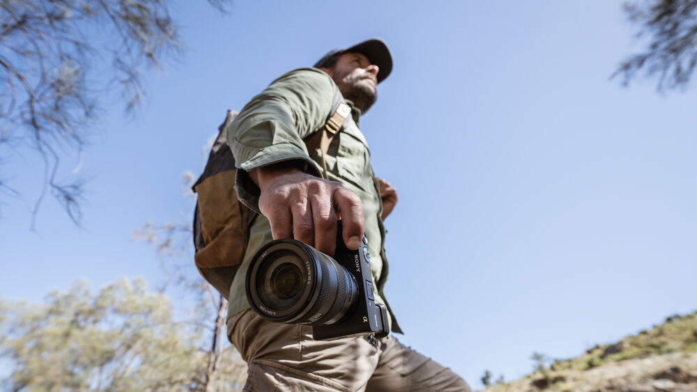 Sony α6700 — vari-angle screen and ports